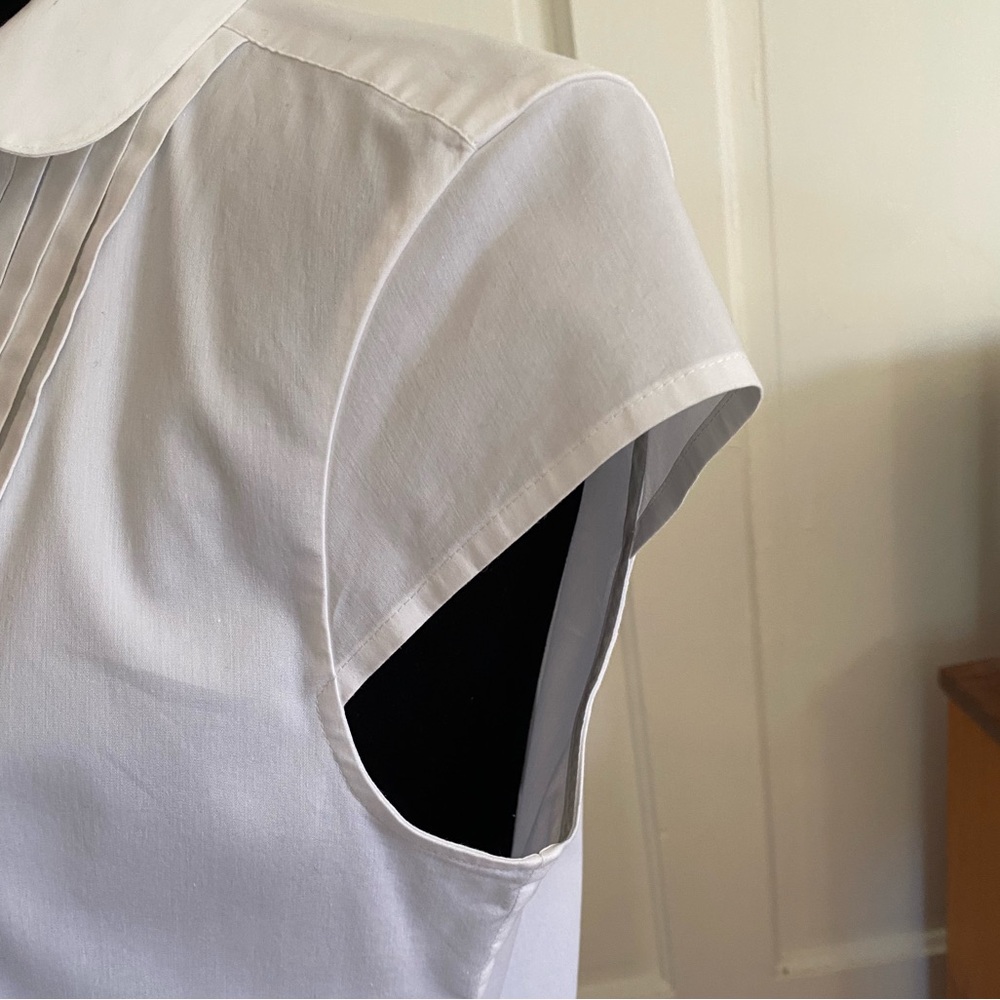 Brooks Brothers White Button Down Short Sleeved Pleated Peplum Top. - Picture 3 of 10